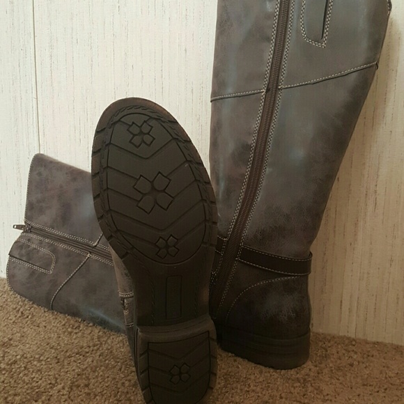 Zipper boots - Picture 2 of 2
